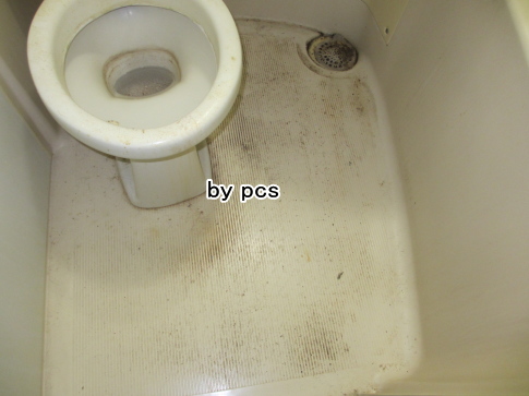 3点ユニットバスの汚れの写真02